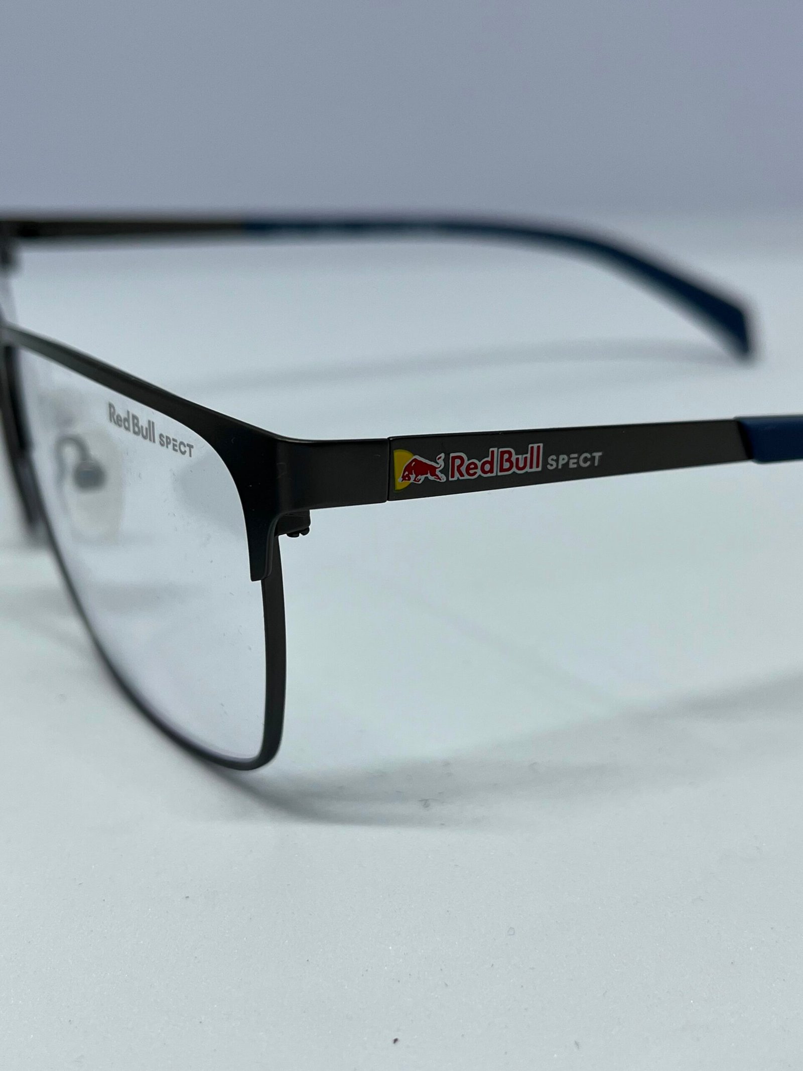 Redm 106 de Red Bull, foto 2