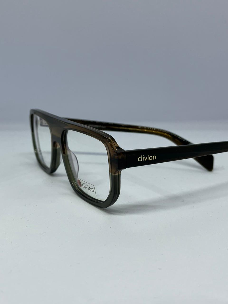 F22140 de Clivion, foto 2