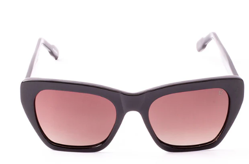 1681 de Pierre Cardin