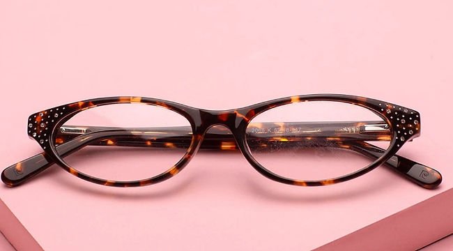 2066 de Pierre Cardin